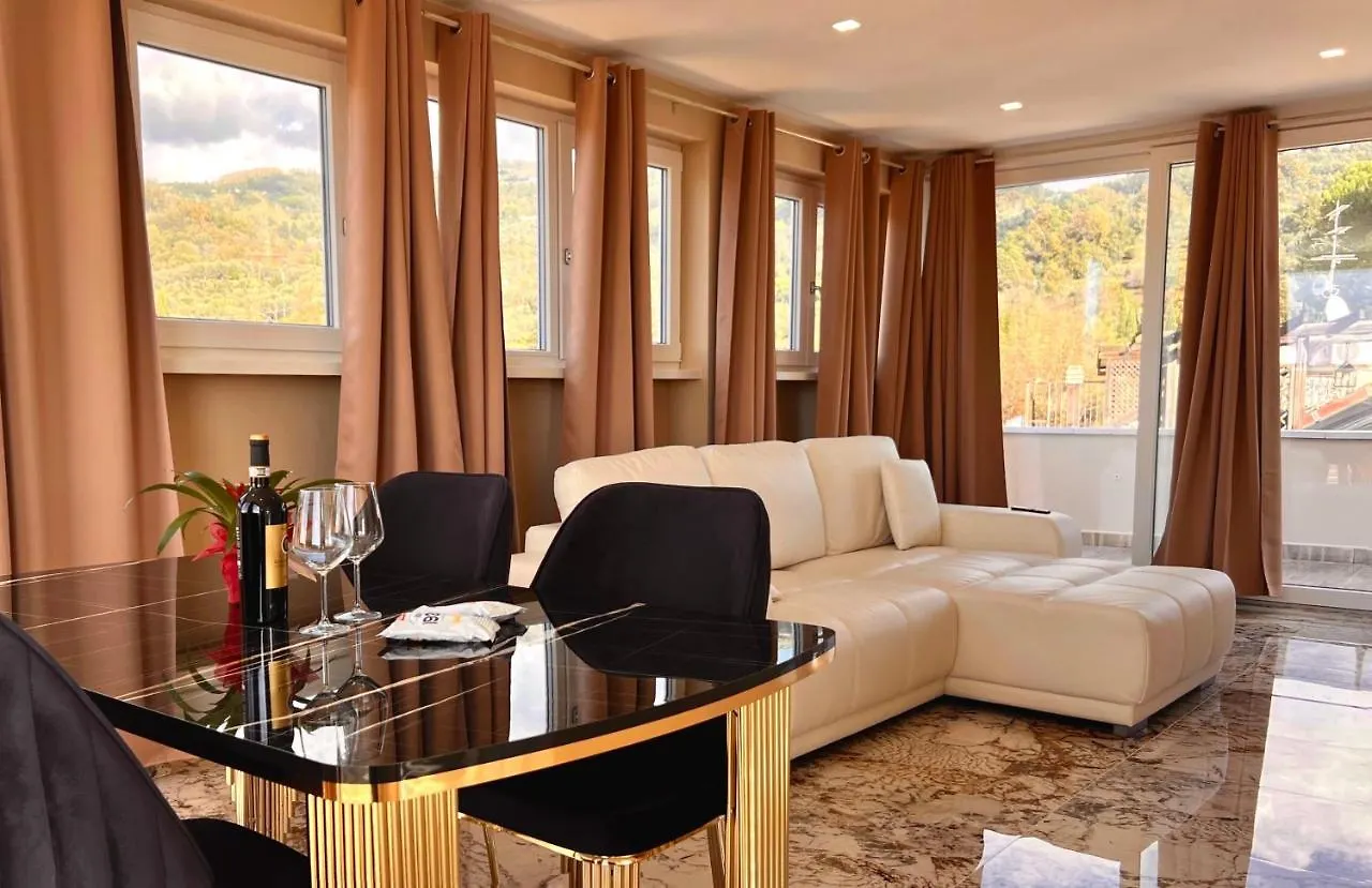 Secret Suites Panoramic مونتيكاتيني تيرمي 0*,  إيطاليا