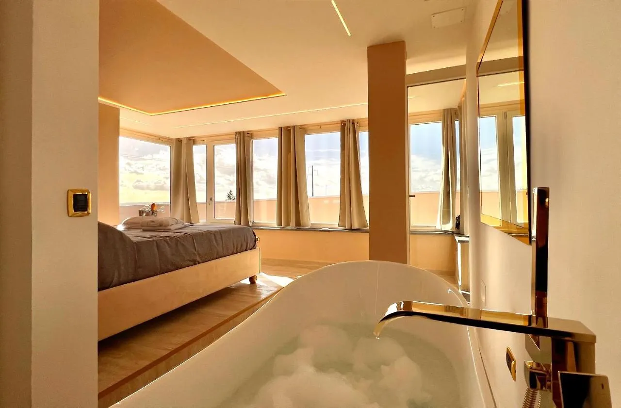 Secret Suites Panoramic مونتيكاتيني تيرمي شقة